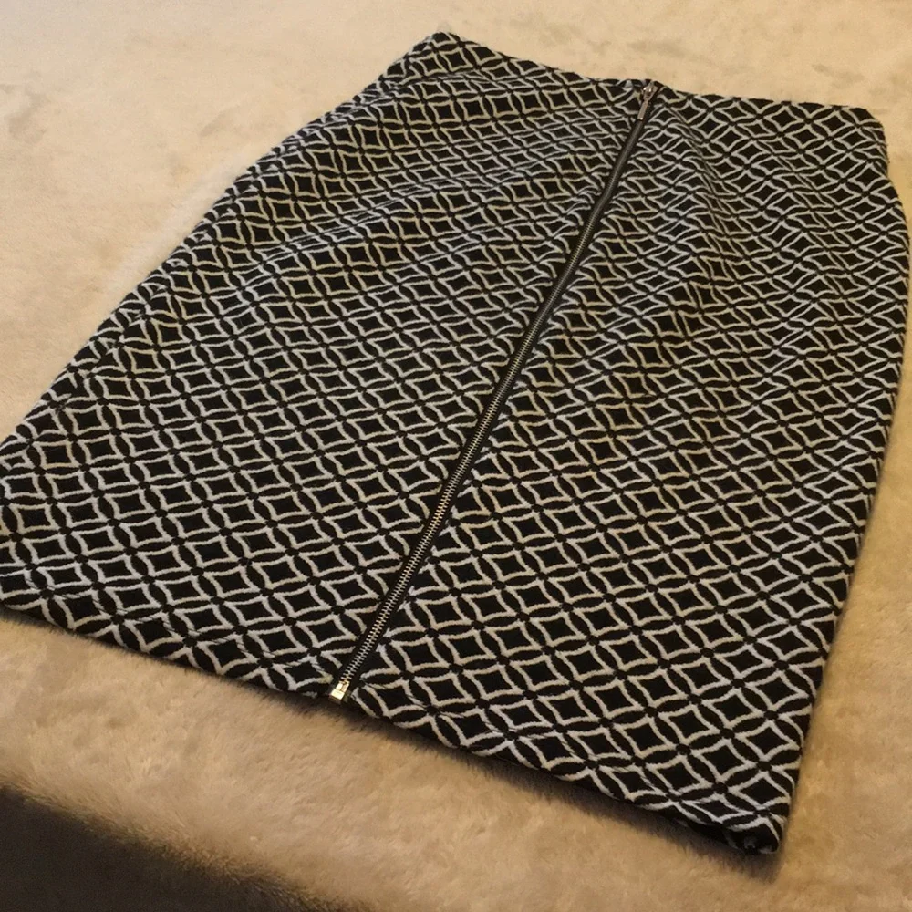 Mossimo Black & White High Waisted Pencil Skirt